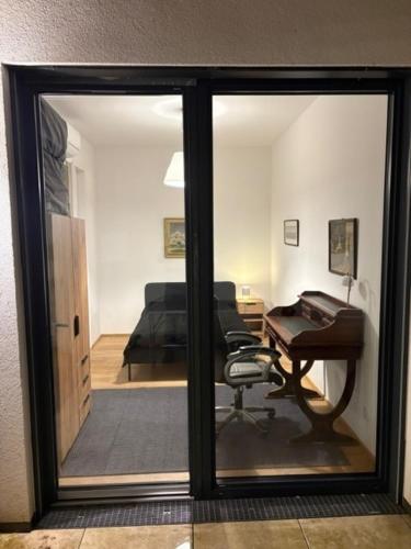 Erdgeschosswohnung mit Garage und Innenhof - westliches Wien