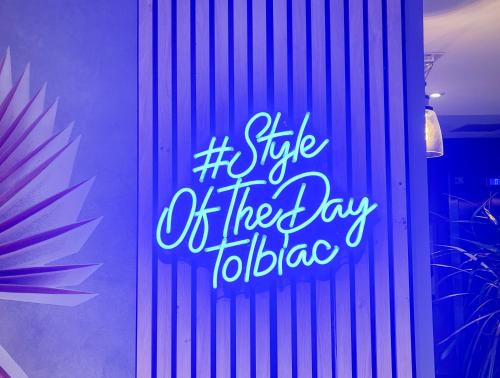 Un certificado, premio, letrero u otro documento en ibis Styles Paris Tolbiac Bibliotheque