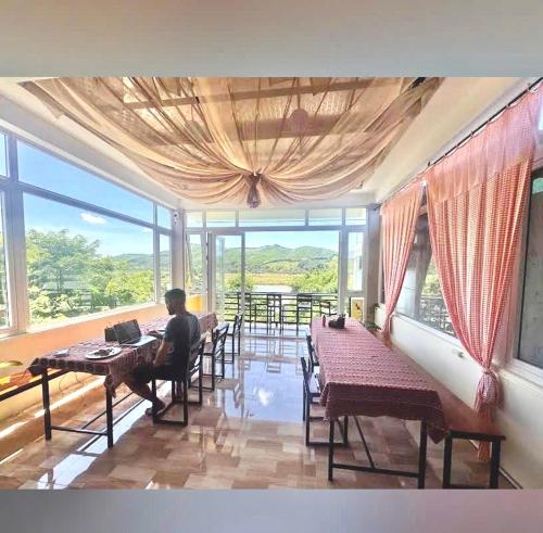 Μπαλκόνι ή βεράντα στο Bamboo Riverside Home