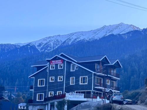 Φωτογραφία από το άλμπουμ του Raj Hotel σε Bhadarwāh