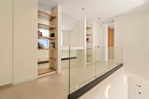 Villa MAKI, sea views heated pool and jacuzzi RDR411