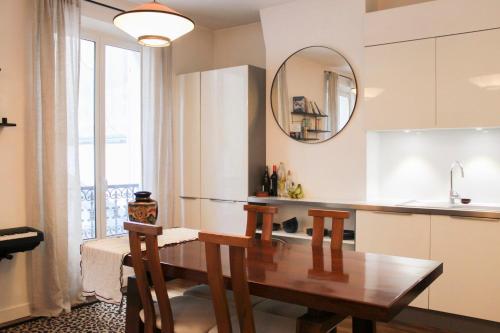 Bright apartment in the heart of Paris