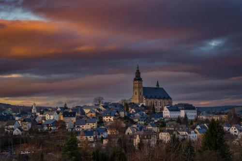 Γενική άποψη της πόλης Schneeberg ή θέα της πόλης από  αυτό το διαμέρισμα