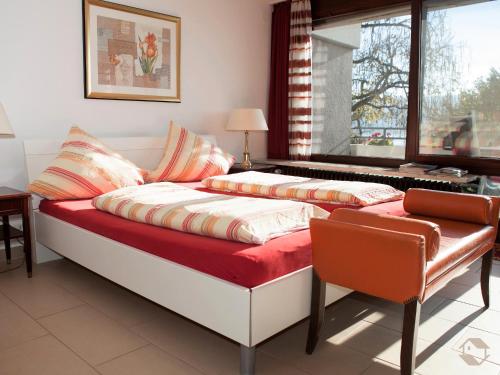 Postel nebo postele na pokoji v ubytování Königsegg mit Hallenschwimmbad