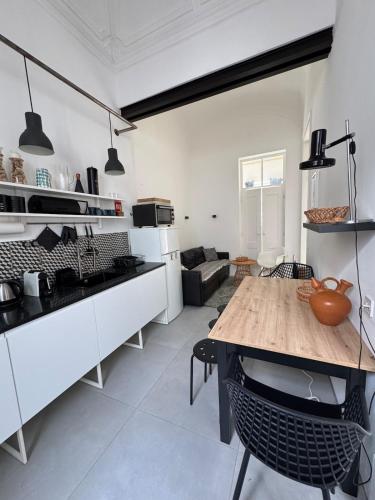 Casa de Poseidon House with 3 bright bedrooms and large terrace