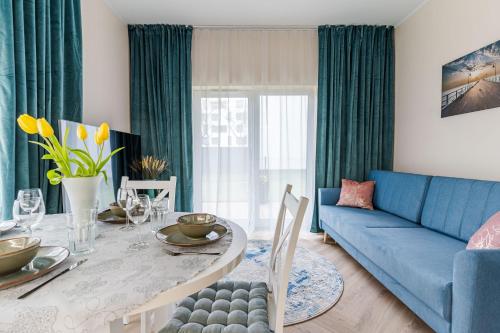 Gdynia Marina Apartment with Garden by BookingHost