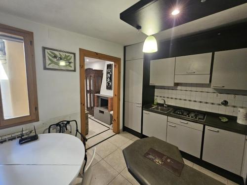 Florence Alfani Apartment