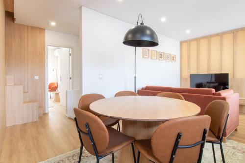 Bright 3BR Flat near Douro with AC by LovelyStay