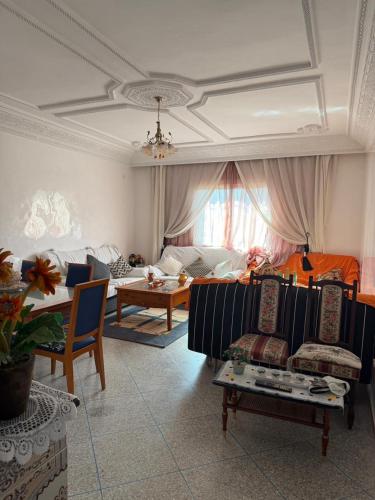 Posezení v ubytování Appartement central à Témara, proche de Rabat