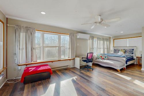 Postel nebo postele na pokoji v ubytování Rehoboth Beach --- 70 BRYAN DR