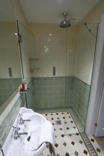 Tower Guest House photo 80