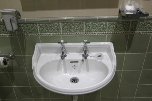 Tower Guest House photo 78