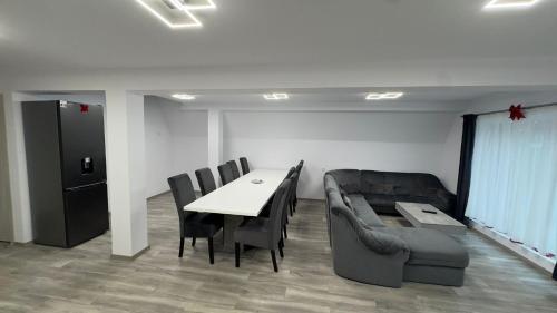 Area soggiorno di Sunny Hill Cab