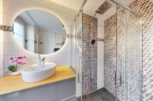 Saint-Germain Amazing Apartment