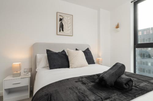 2 Bedroom - Old Trafford - Balcony - Free Parking photo 59