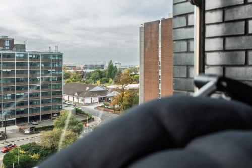 2 Bedroom - Old Trafford - Balcony - Free Parking photo 29