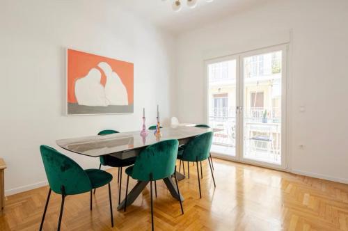 130m Luxury apartment in the heart of Athens