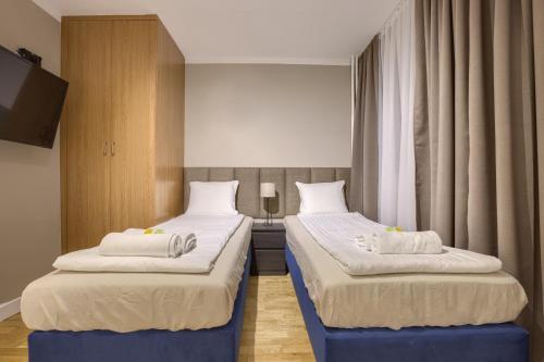 New! Studio with 3 Beds - Easy Access to Airport, City Center & WUM