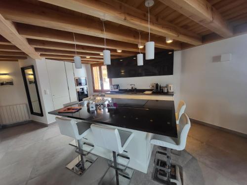 Beau Duplex avec wifi et garage proche des pistes