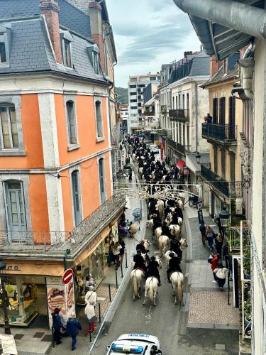 Foto A l'ombre de la Tour 6