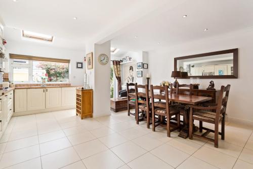 Galería fotográfica de 4 bed private semi-detached, en Dublín