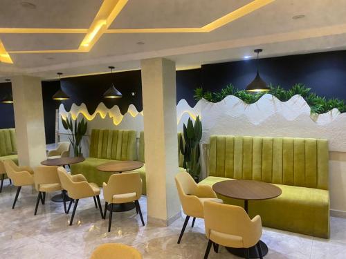 Fotografie z fotogalerie ubytování Nucfam Hotel Ojodu v destinaci Eggan