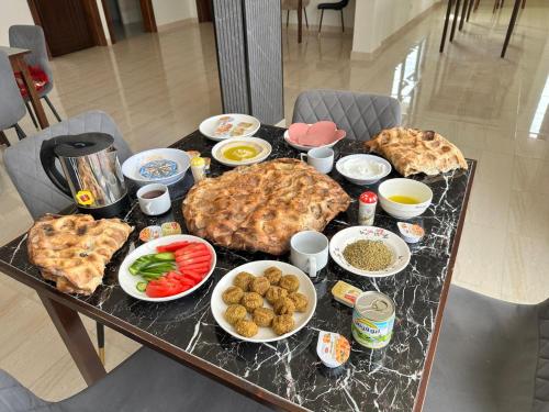 Jídlo v hotelu nebo okolí