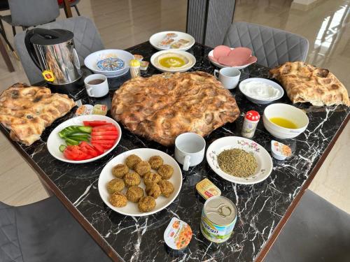 Jídlo v hotelu nebo okolí