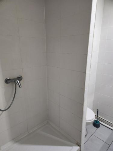 Appartement petit proche metro Alesia