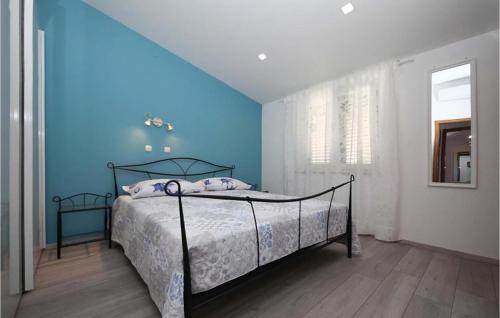 Nice Apartment In Makarska With House Sea View