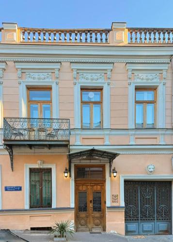 Facaden eller indgangen til Arts Hotel by Square