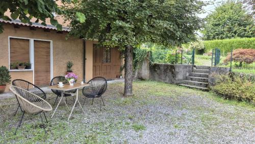 Φωτογραφία από το άλμπουμ του Villa Due Cieli 4 σε Lanzo dʼIntelvi