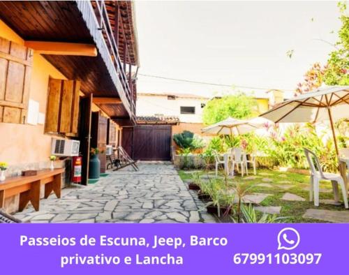 Tòa nhà nơi khách sạn tọa lạc