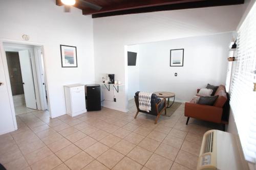 Χώρος καθιστικού στο West Coast Surf and Stay