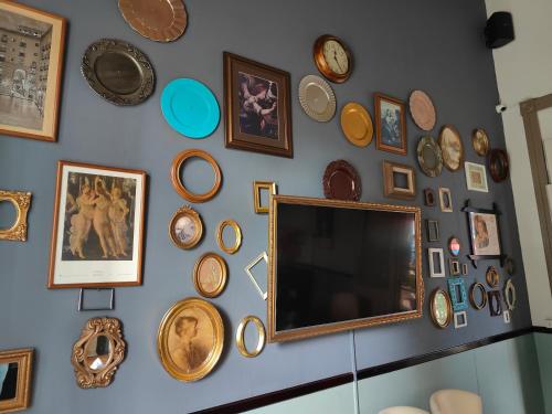 TV a/nebo společenská místnost v ubytování Hostal El calvario