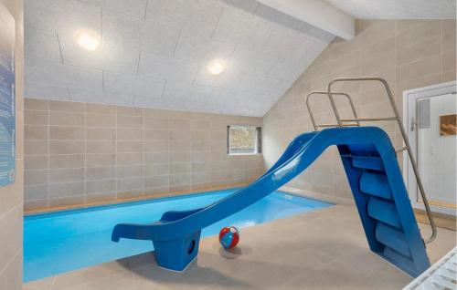 Πισίνα στο ή κοντά στο Beach Front Home In Hvide Sande With Sauna