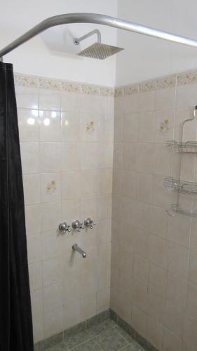 Ένα μπάνιο στο Suites Del Centro