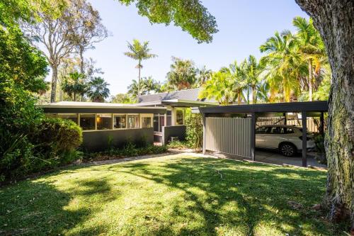 Фотография из галереи 'Rosella' A Mid Century Modern House, Avalon Beach в городе Clareville