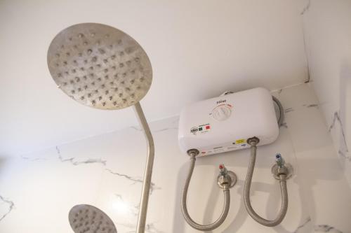 Φωτογραφία από το άλμπουμ του ARNOLD'S HOTEL σε Pooc