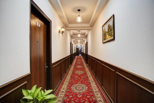 Φωτογραφία από το άλμπουμ του Hotel The MG Road Near Sikanderpur Metro σε Γκουργκάον