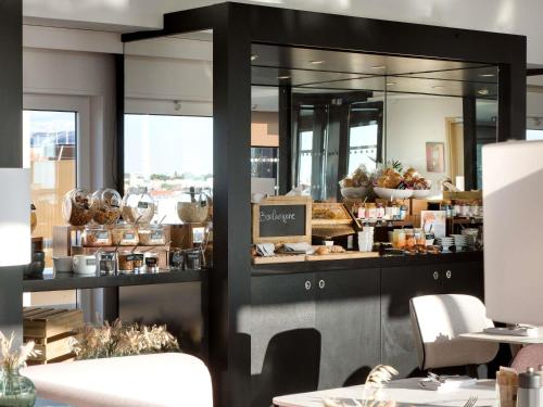 Jídlo v hotelu nebo okolí