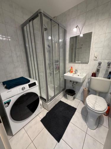 Ένα μπάνιο στο Your Second Home6 Feel like Home