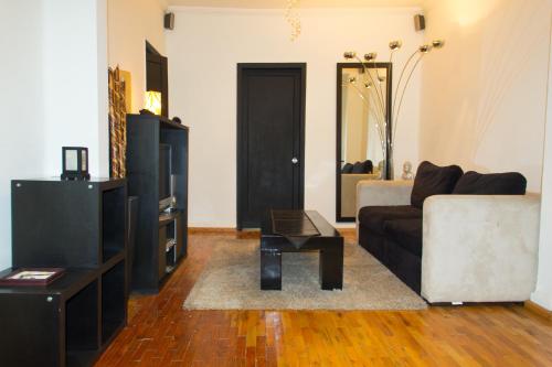 El salón o zona de bar de Apartment Condesa, Washer&Dryer, 160MBs Wifi