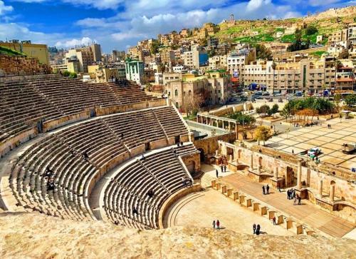 Nespecifikovaný výhled na destinaci Ammán nebo výhled na město při pohledu z apartmánu