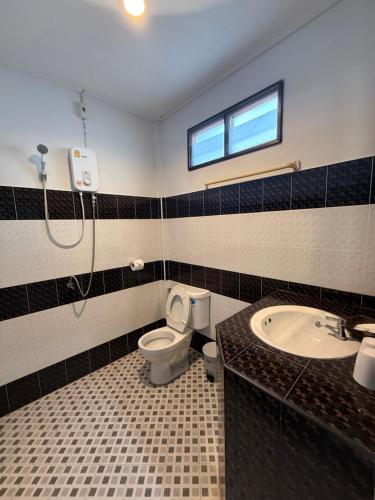 Koupelna v ubytování Season Bungalow