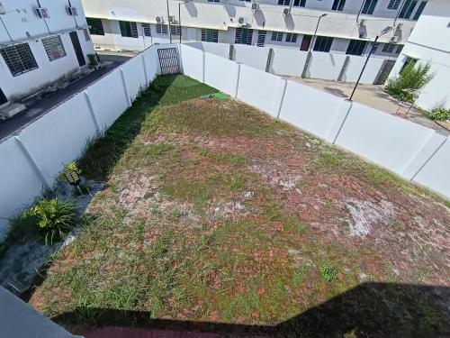 Vườn quanh Lahat Serenity 168 Big Corner Cozy House