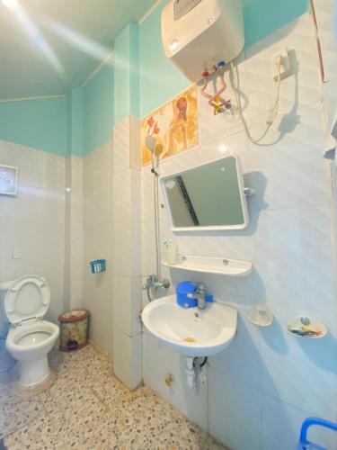 Koupelna v ubytování Kim Tinh Hostel