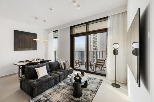 Extra Luxury High Floor Skyline View Stylish