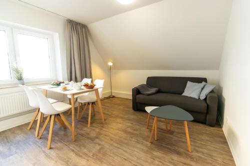 Hotel Haus am Meer Kühlungsborn in direkter Strandlage, Zimmer mit Meer- oder Gartenblick, teils Balkon & Frühstück zubuchbar in historischer Villa photo 62