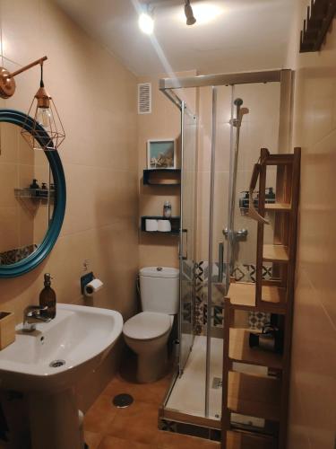 Homey beach apartment in authentic El Palo